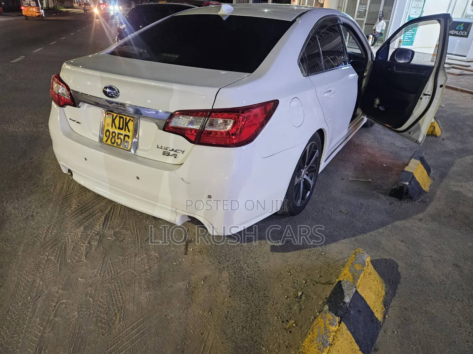 Subaru Legacy 2016 White