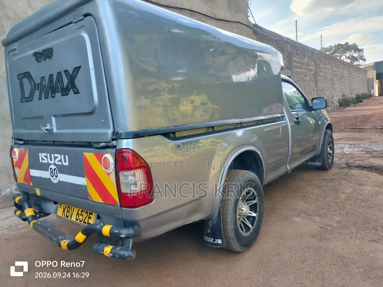 Isuzu D-MAX 2012 Gray