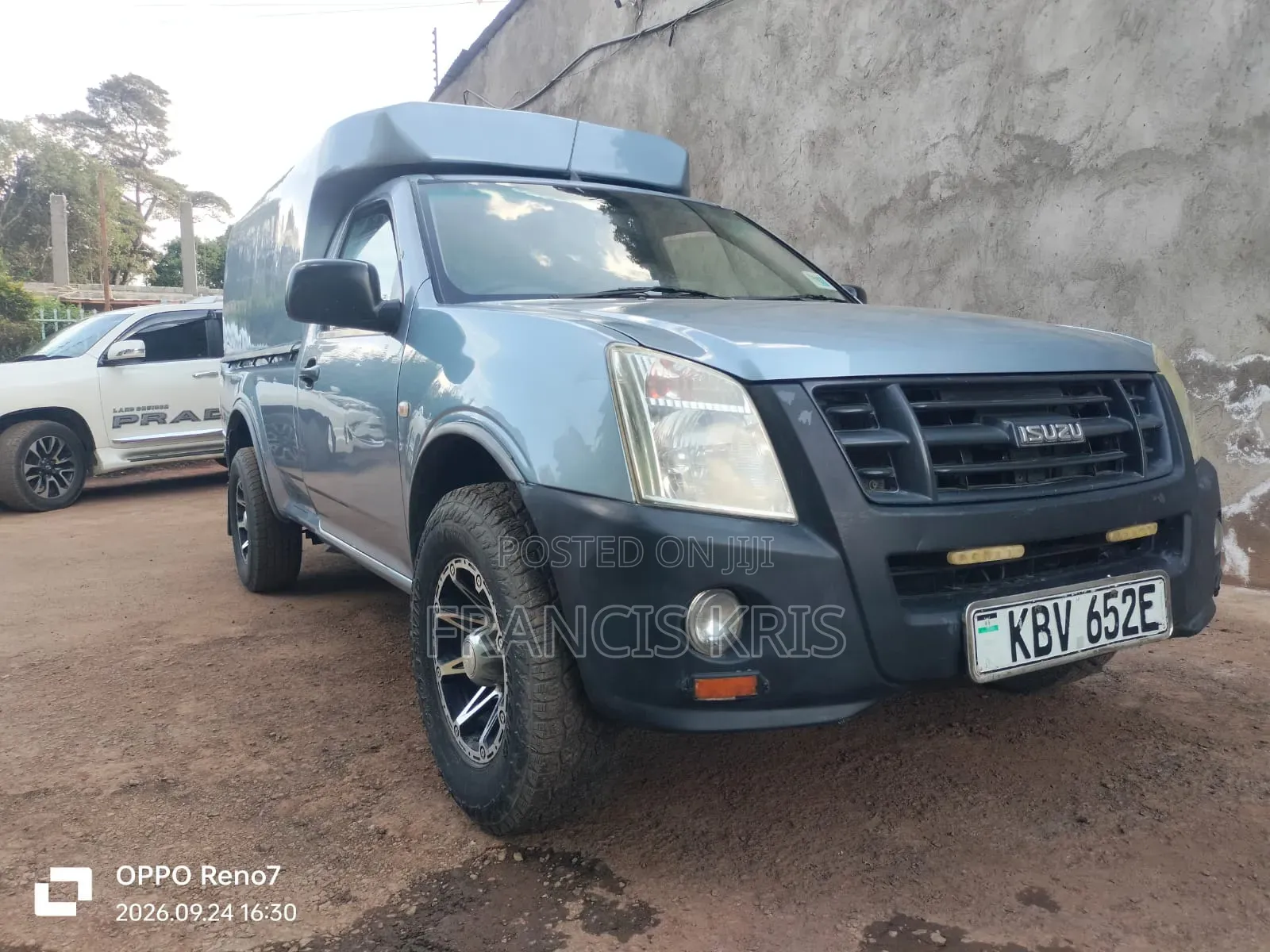 Isuzu D-MAX 2012 Gray