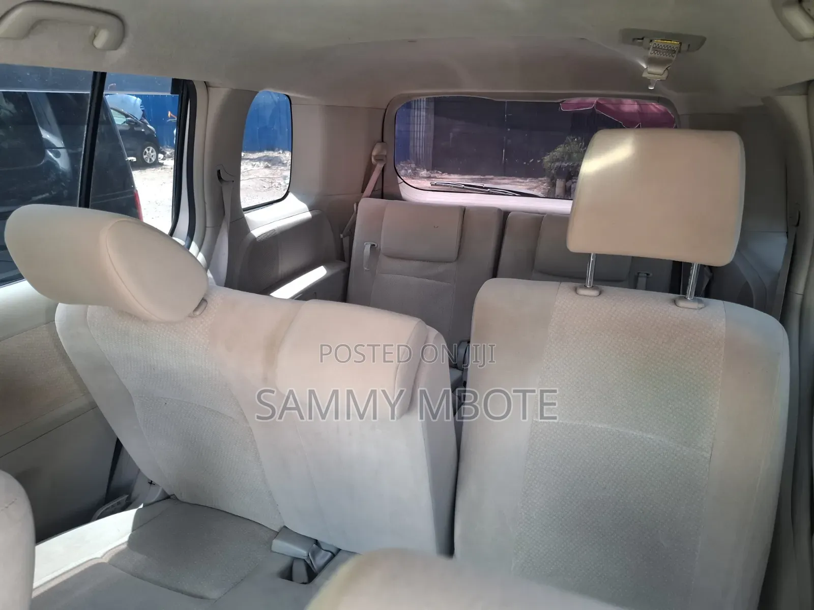 Toyota ISIS 1.8 G 2WD 2016 Silver