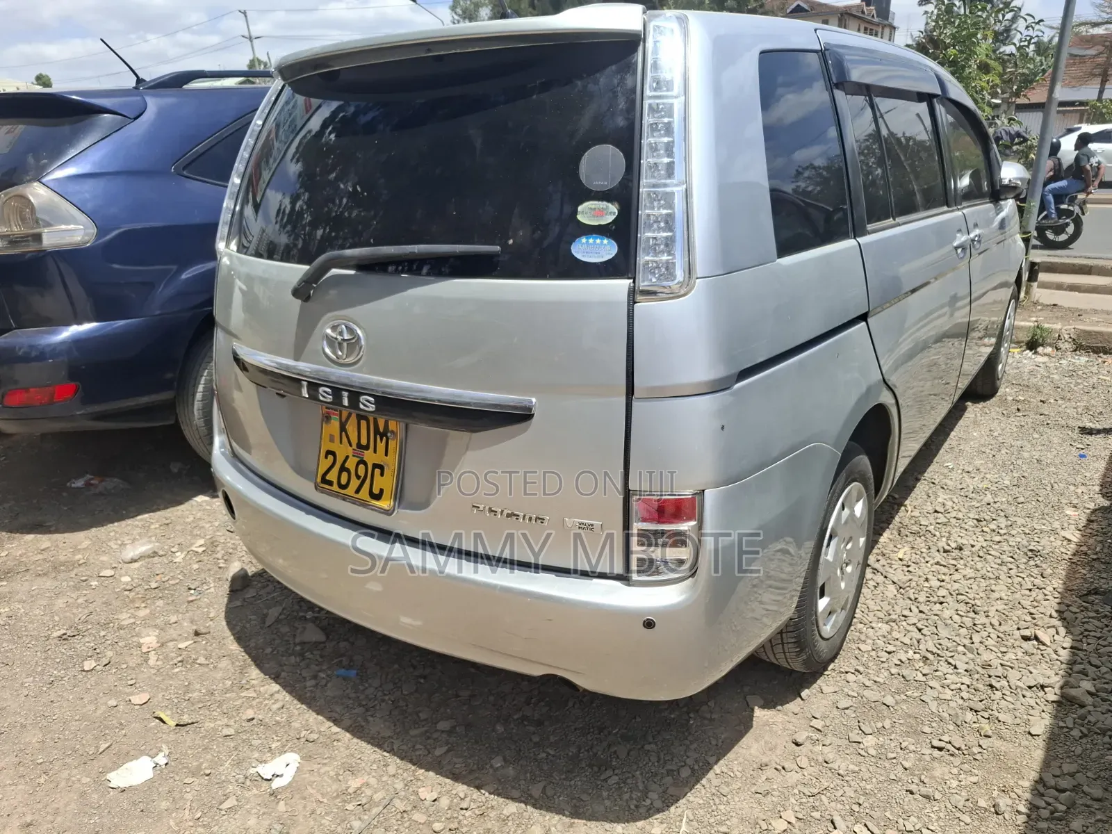 Toyota ISIS 1.8 G 2WD 2016 Silver