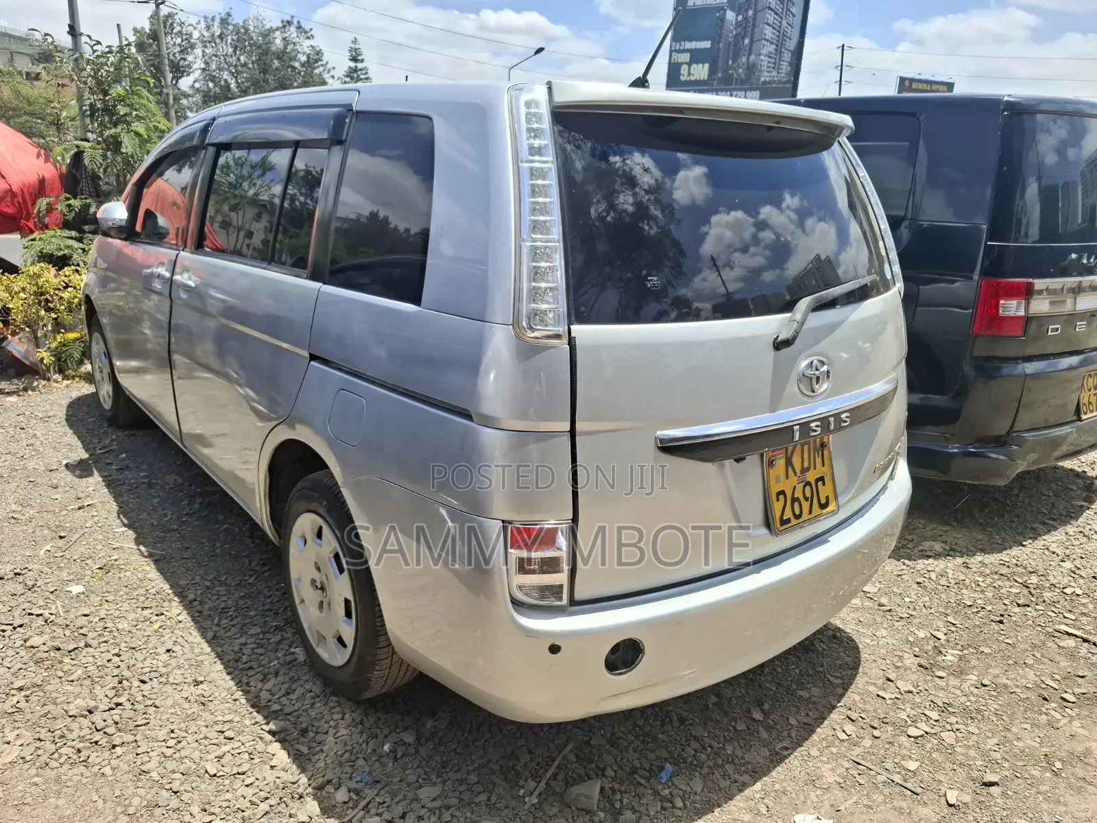 Toyota ISIS 1.8 G 2WD 2016 Silver