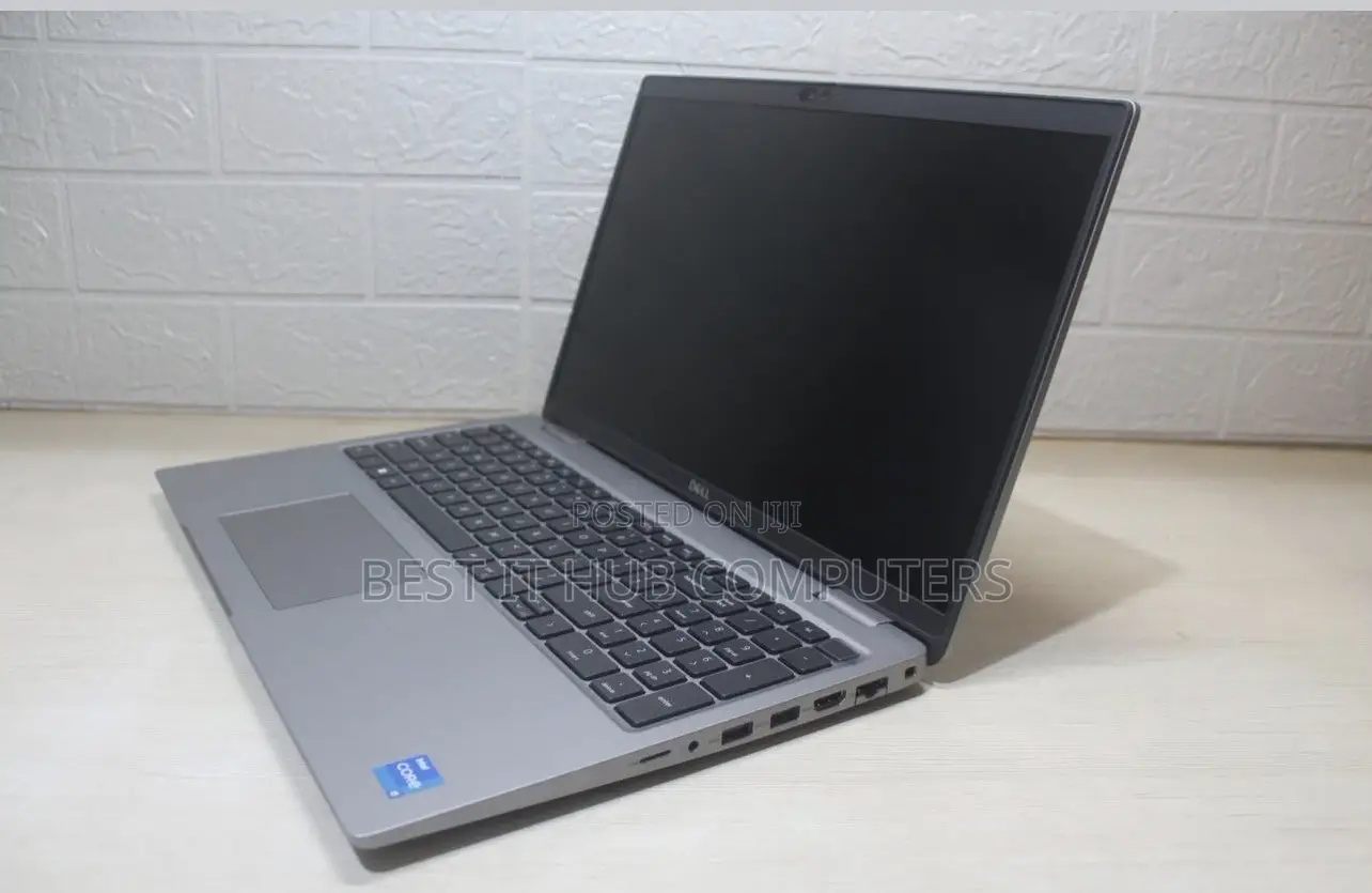 Laptop Dell Precision 15 5540 8GB Intel Core i9 SSD 256GB
