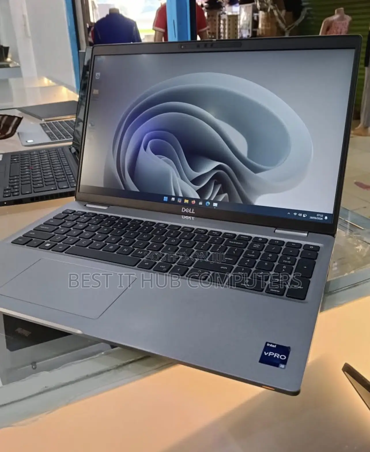 Laptop Dell Precision 15 5540 8GB Intel Core i9 SSD 256GB