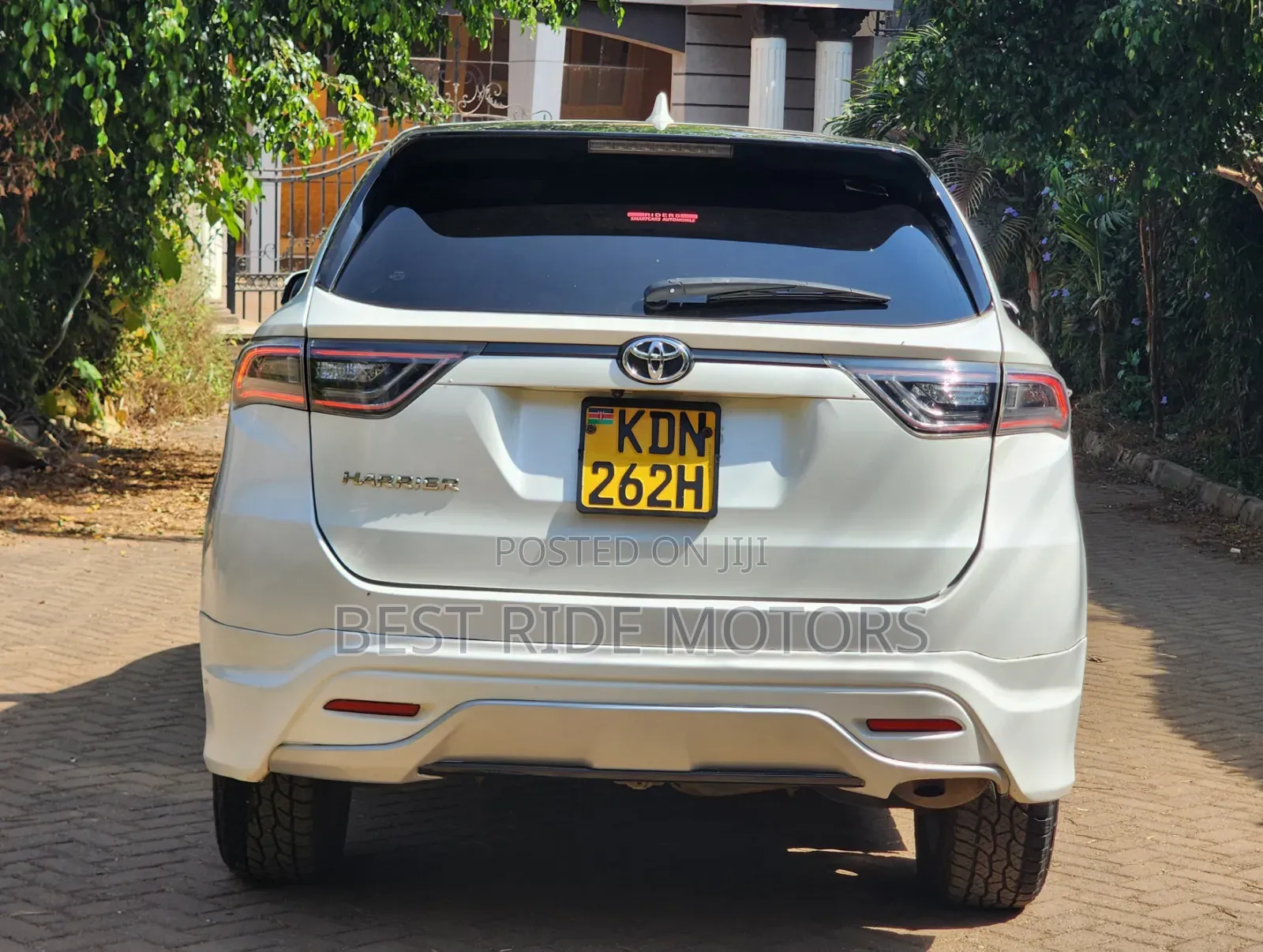 Toyota Harrier 2.0 2015 White