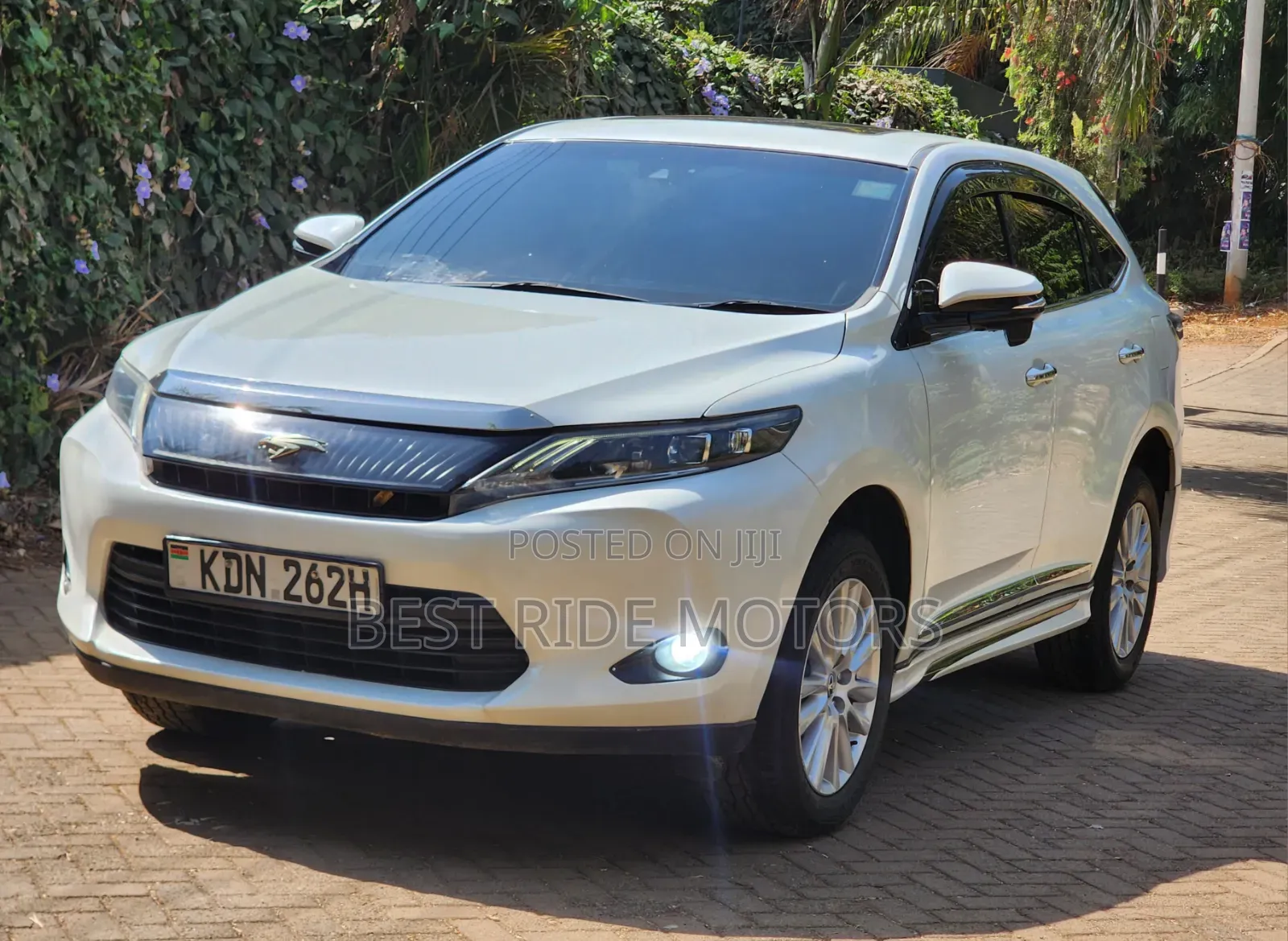 Toyota Harrier 2.0 2015 White