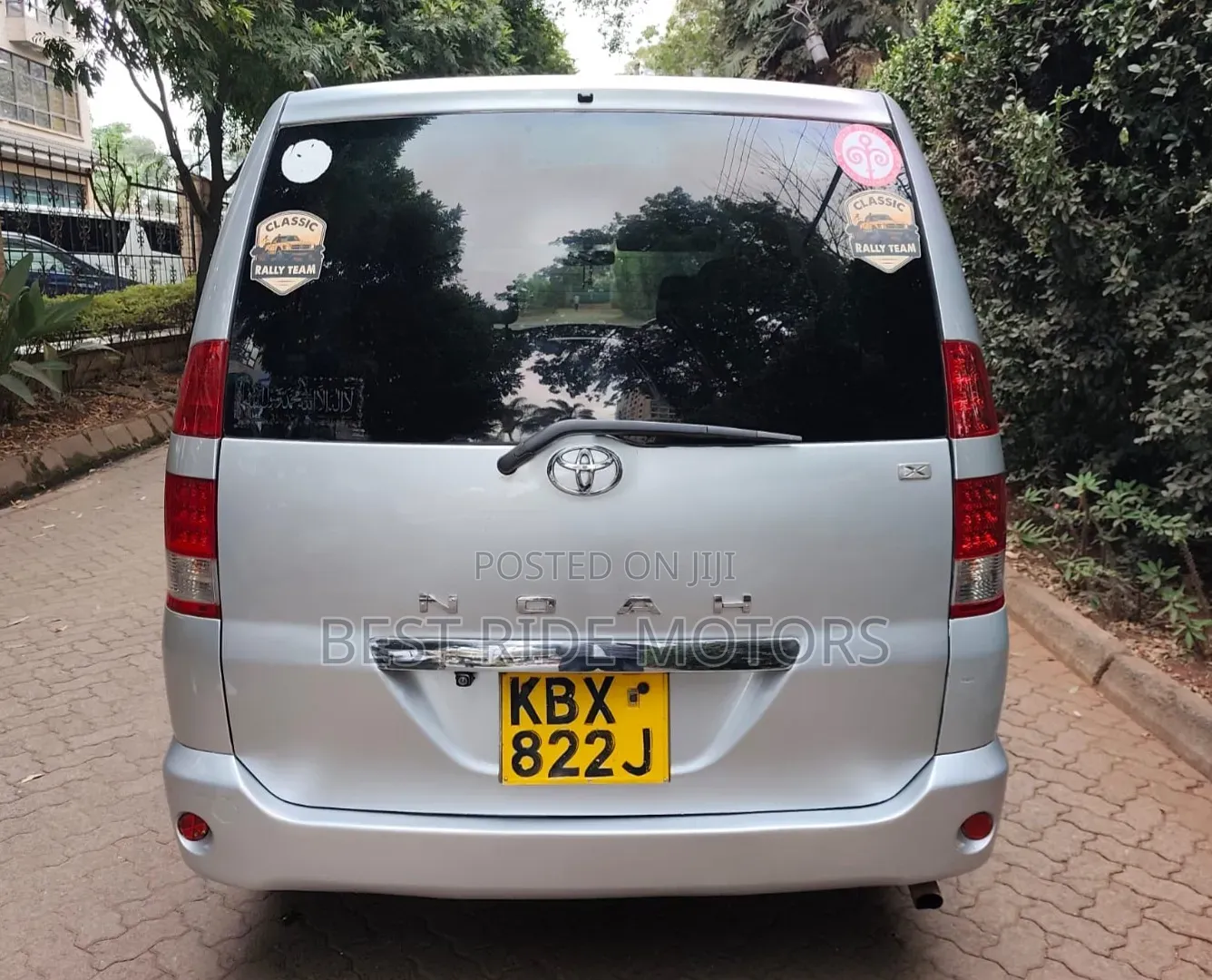 Toyota Noah 2.0 FWD (8 Seater) 2006 Silver