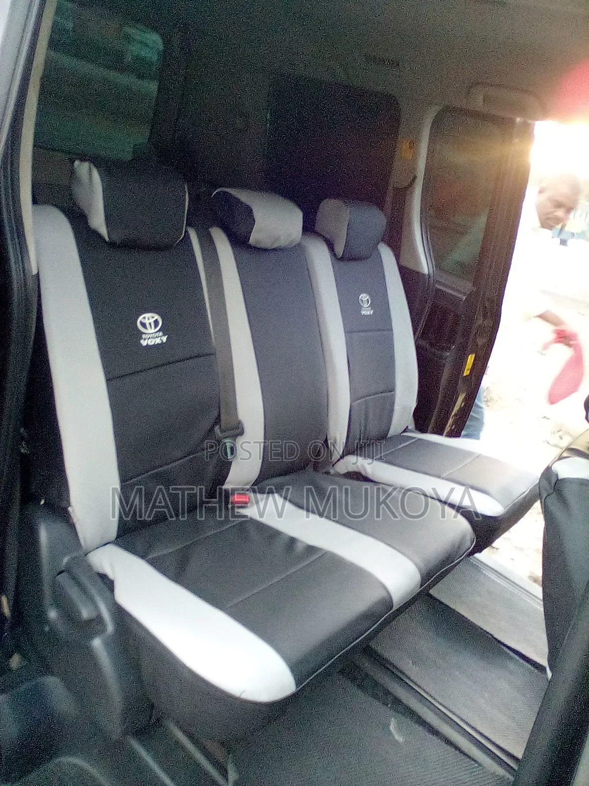 Noah/Voxy Car Seat Covers