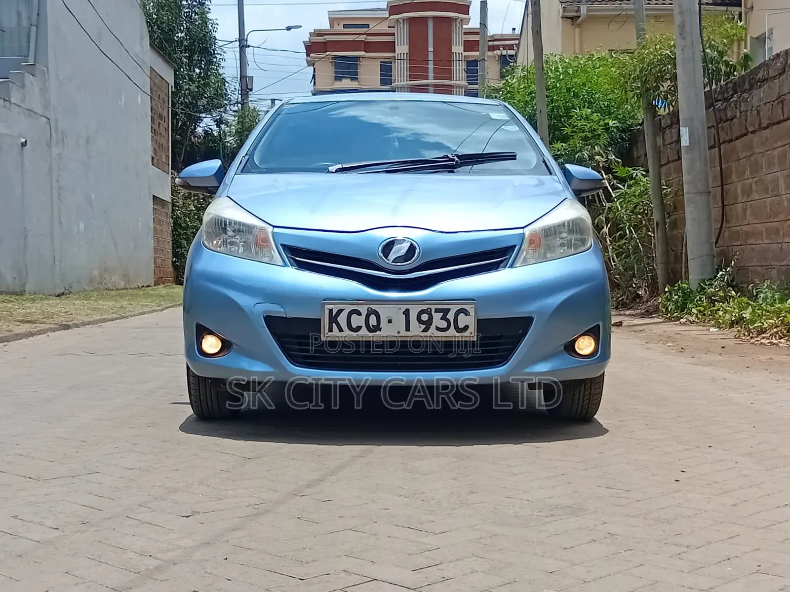 Toyota Vitz 1.3 FWD 5dr 2010 Blue