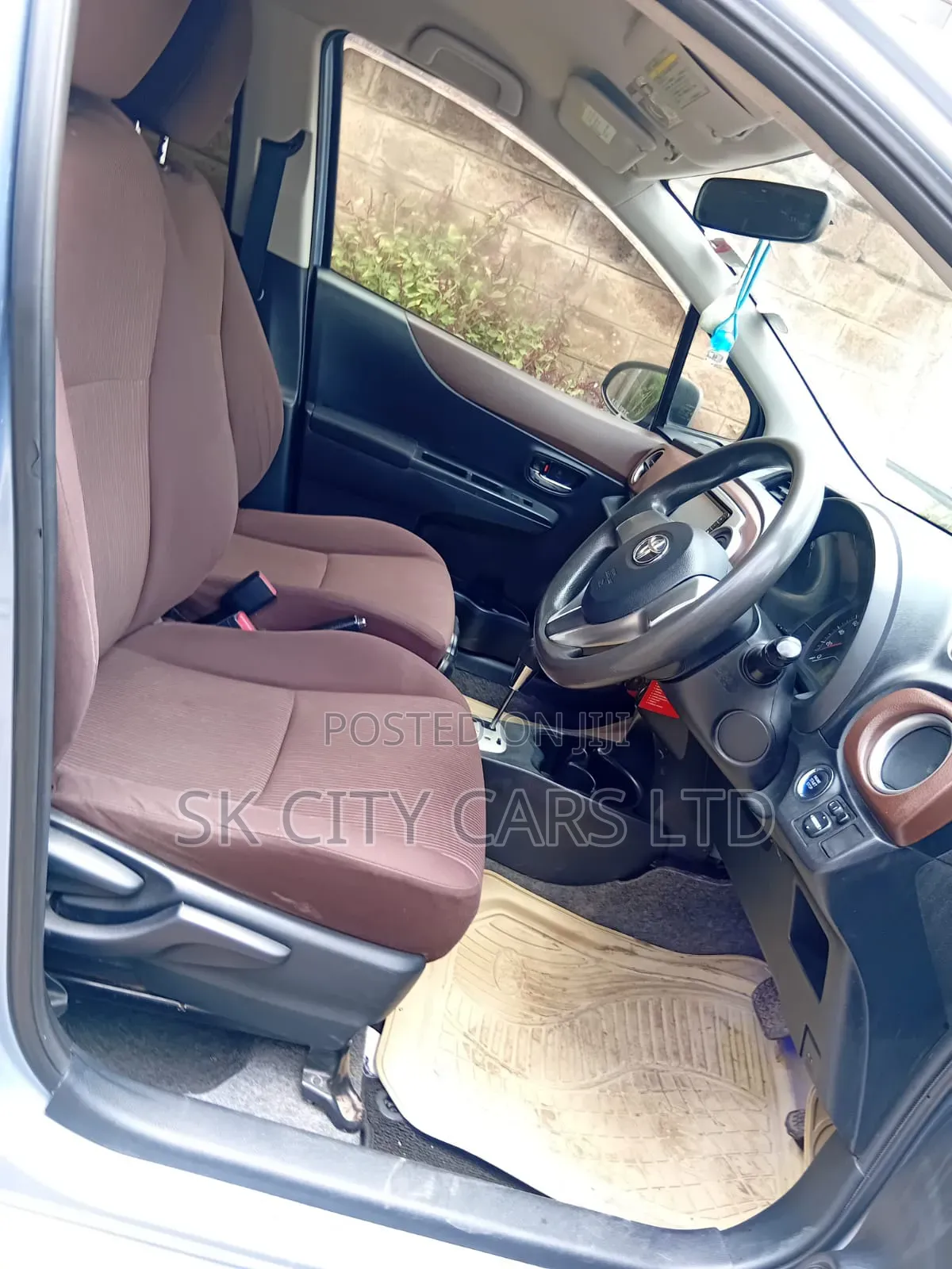 Toyota Vitz 1.3 FWD 5dr 2010 Blue