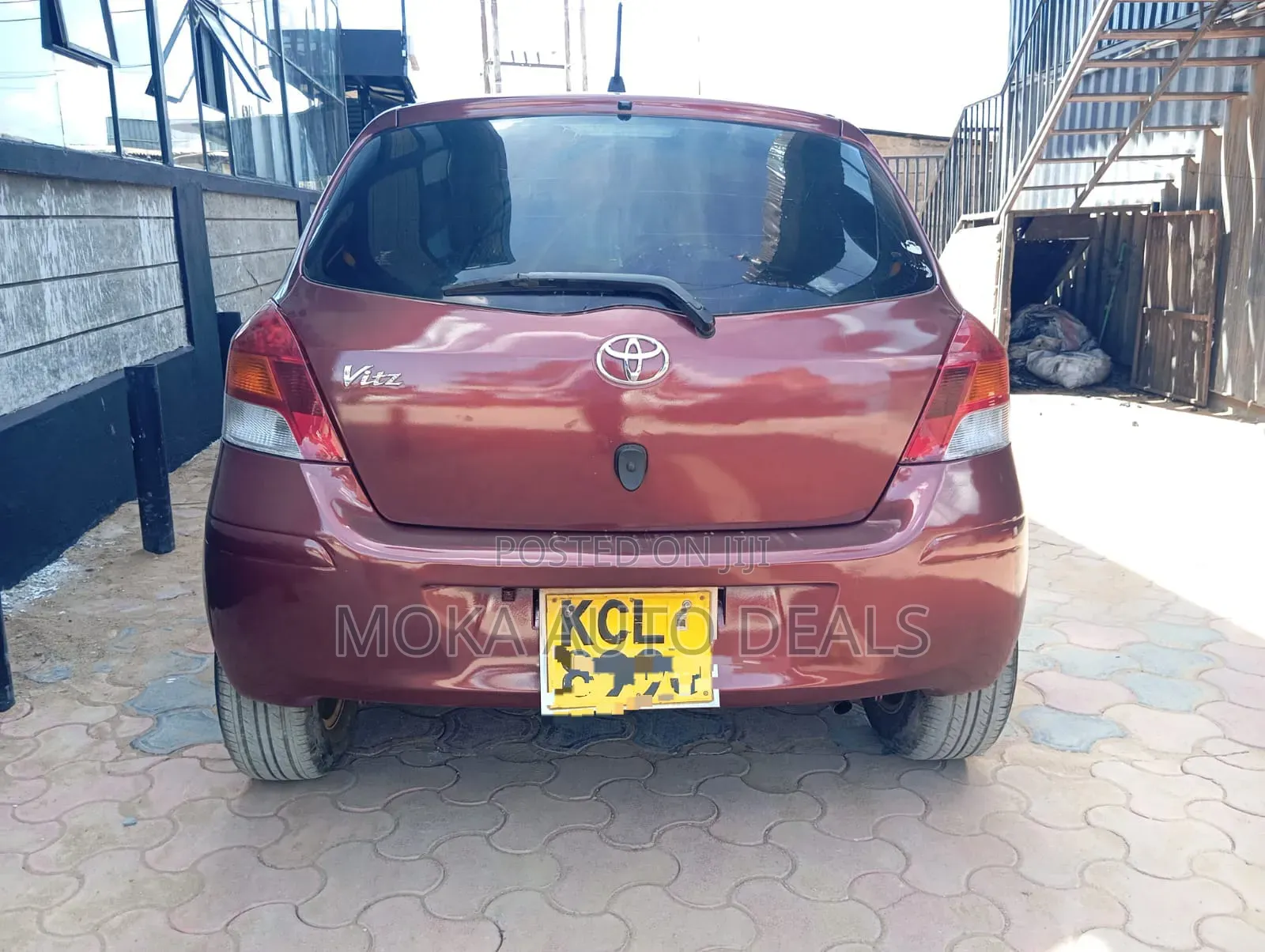 Toyota Vitz 1.0 FWD 5dr 2010 Burgundy