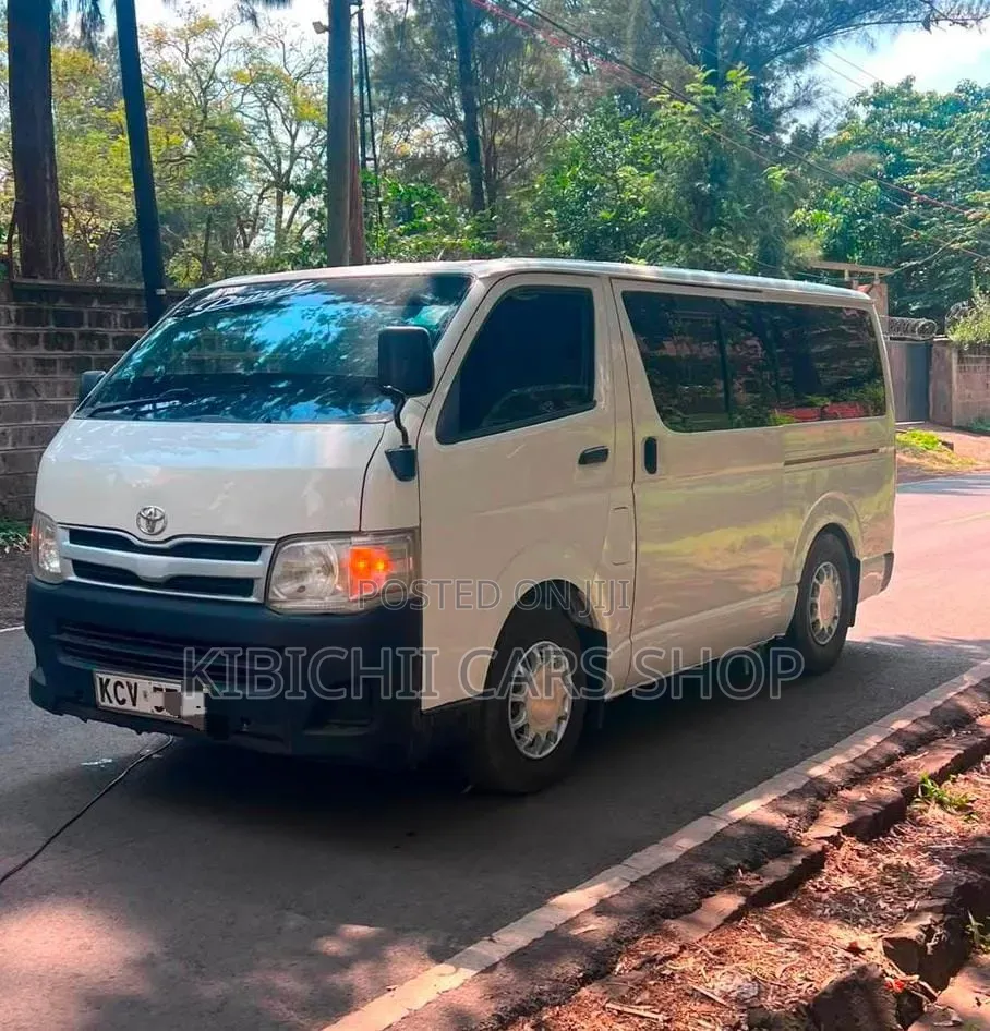 Toyota HiAce 2013 White