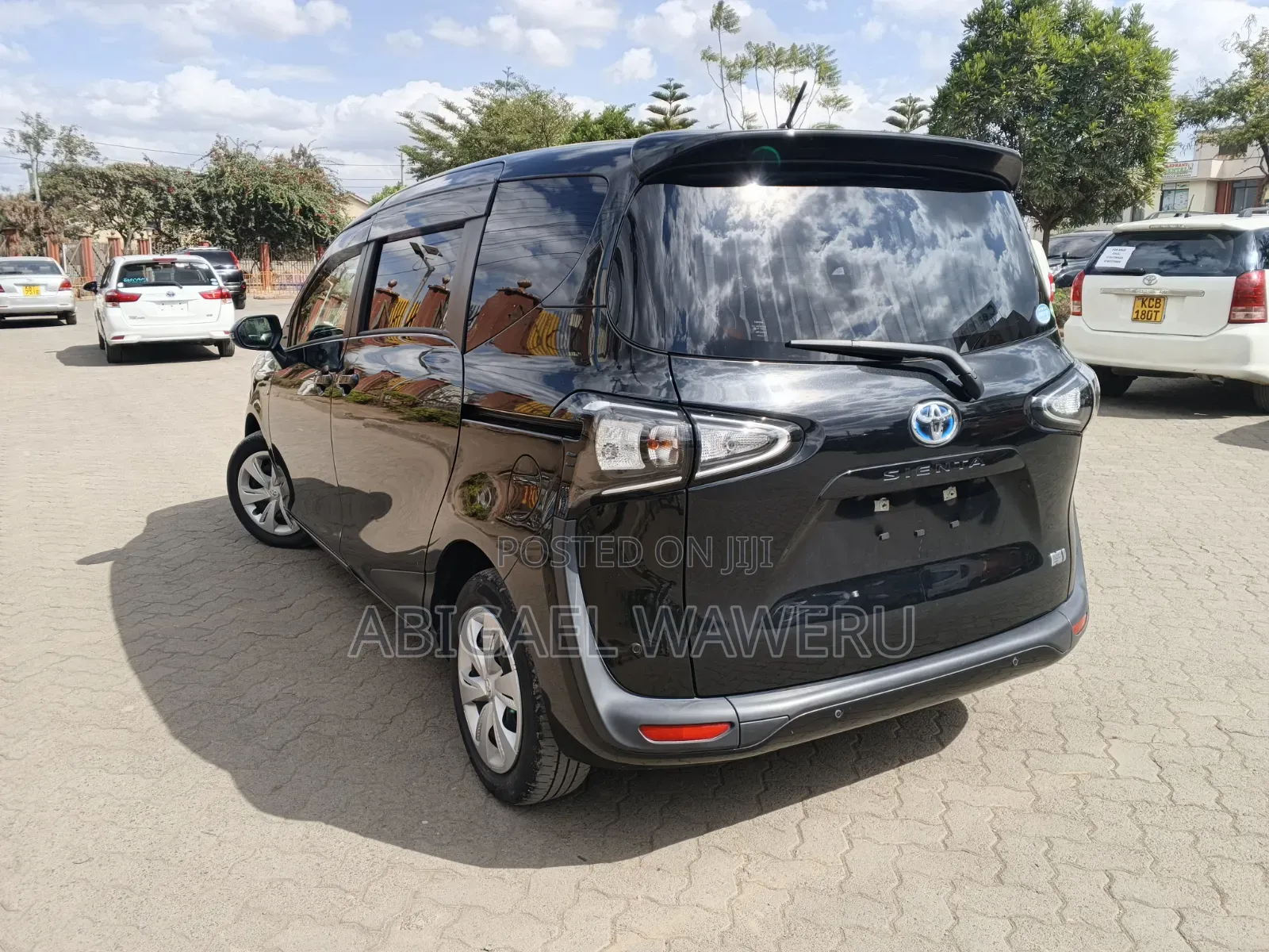 Toyota Sienta 1.5 AWD 2019 Black