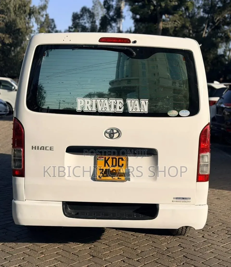 Toyota HiAce 2014 White