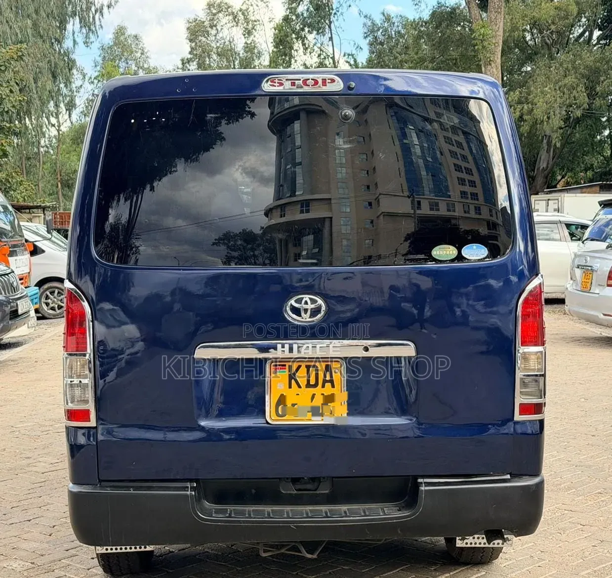 Toyota HiAce 2013 Blue