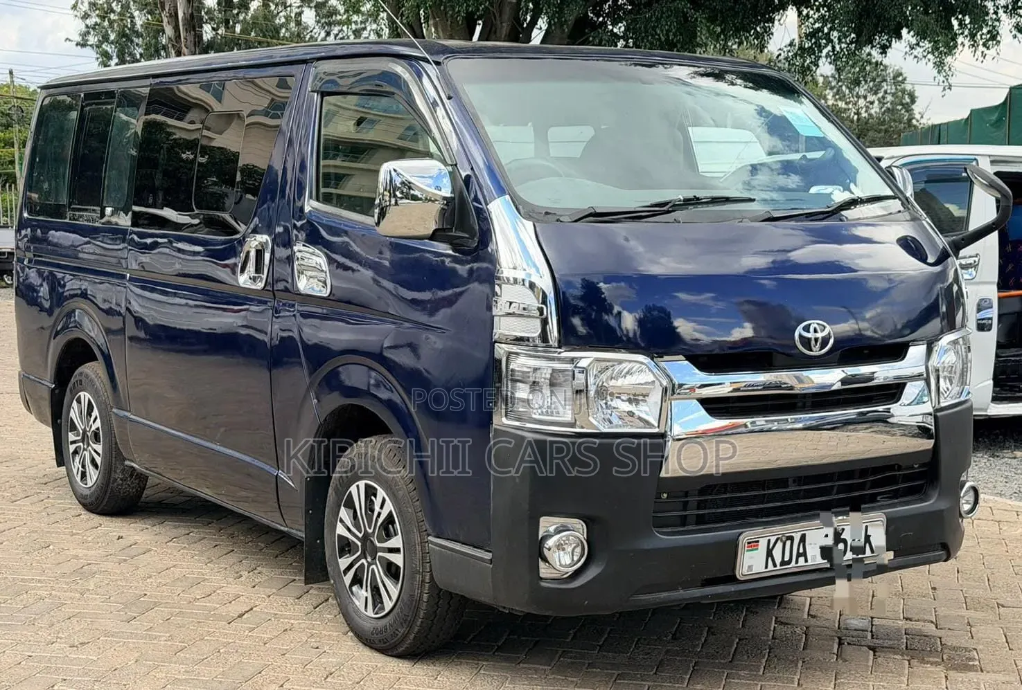 Toyota HiAce 2013 Blue
