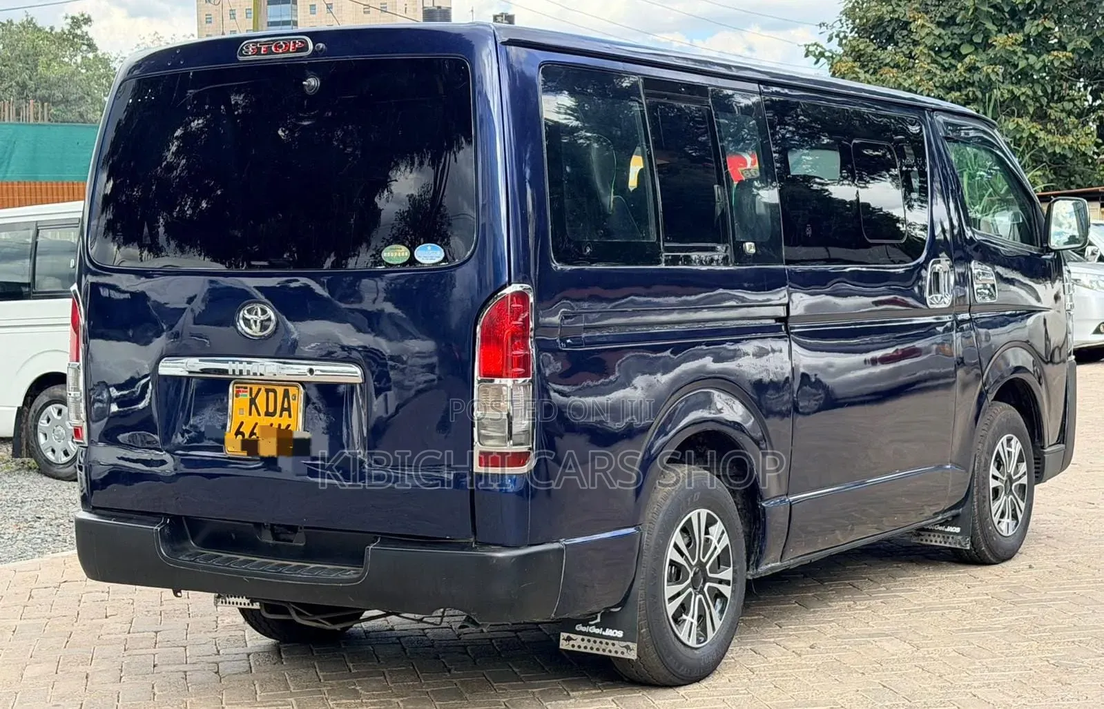Toyota HiAce 2013 Blue