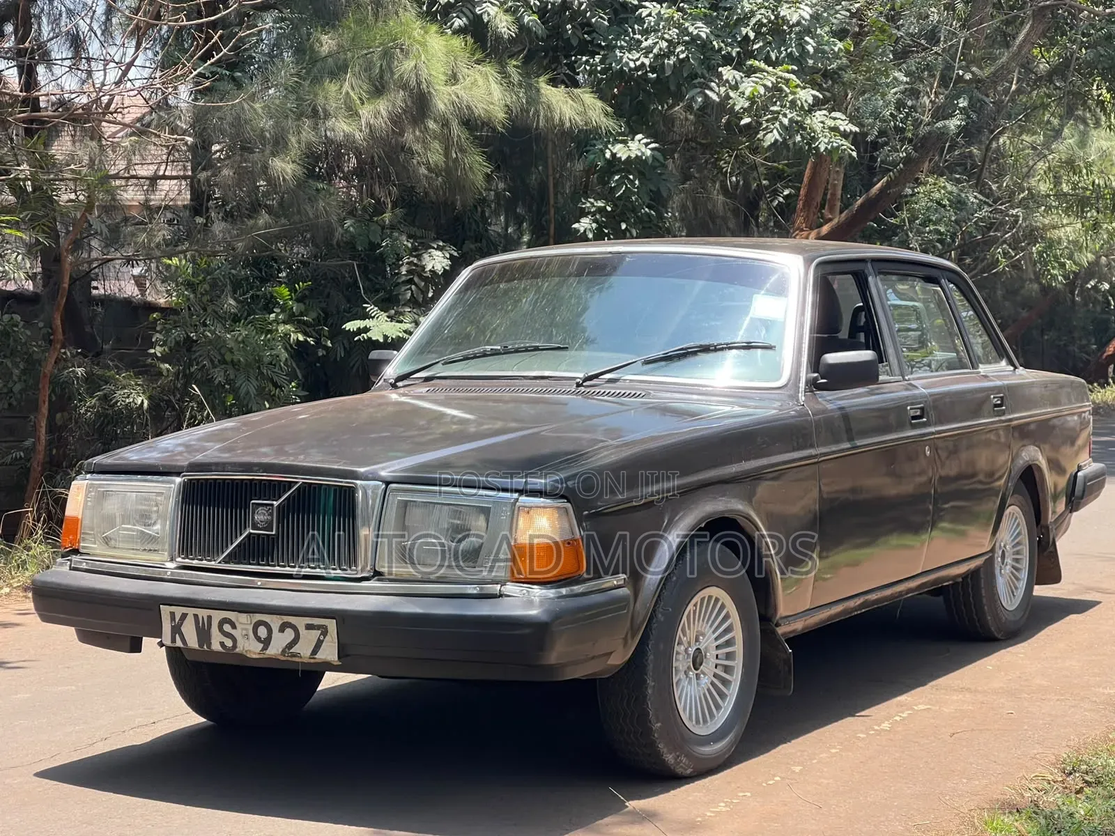 Volvo 240 1983 Brown