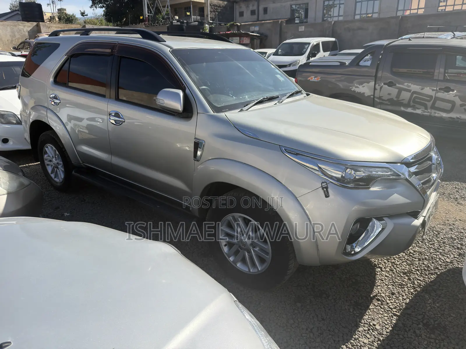 Toyota Fortuner 2.7 AWD 2013 Silver