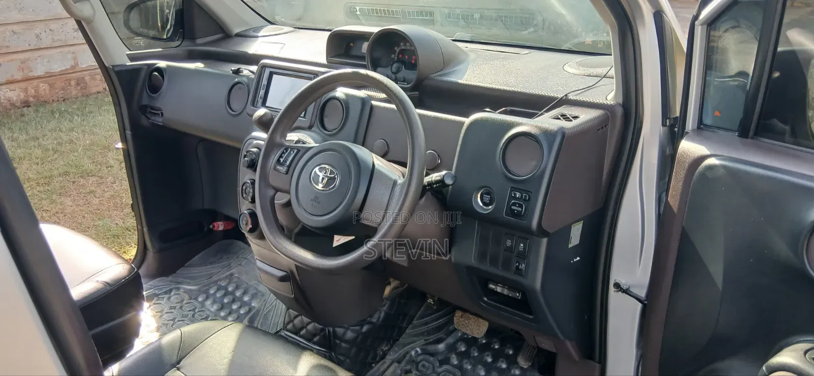 Toyota Porte 2015 Pearl