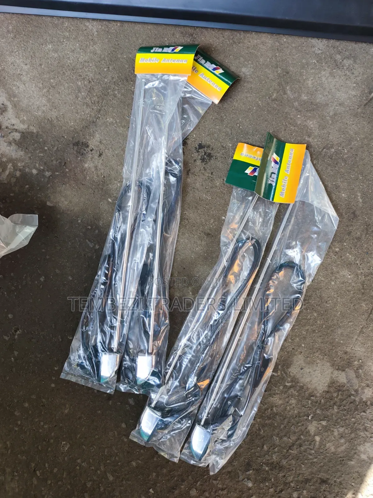 Universal Car Side Antenna / Aerial - Fits Most Vehicles