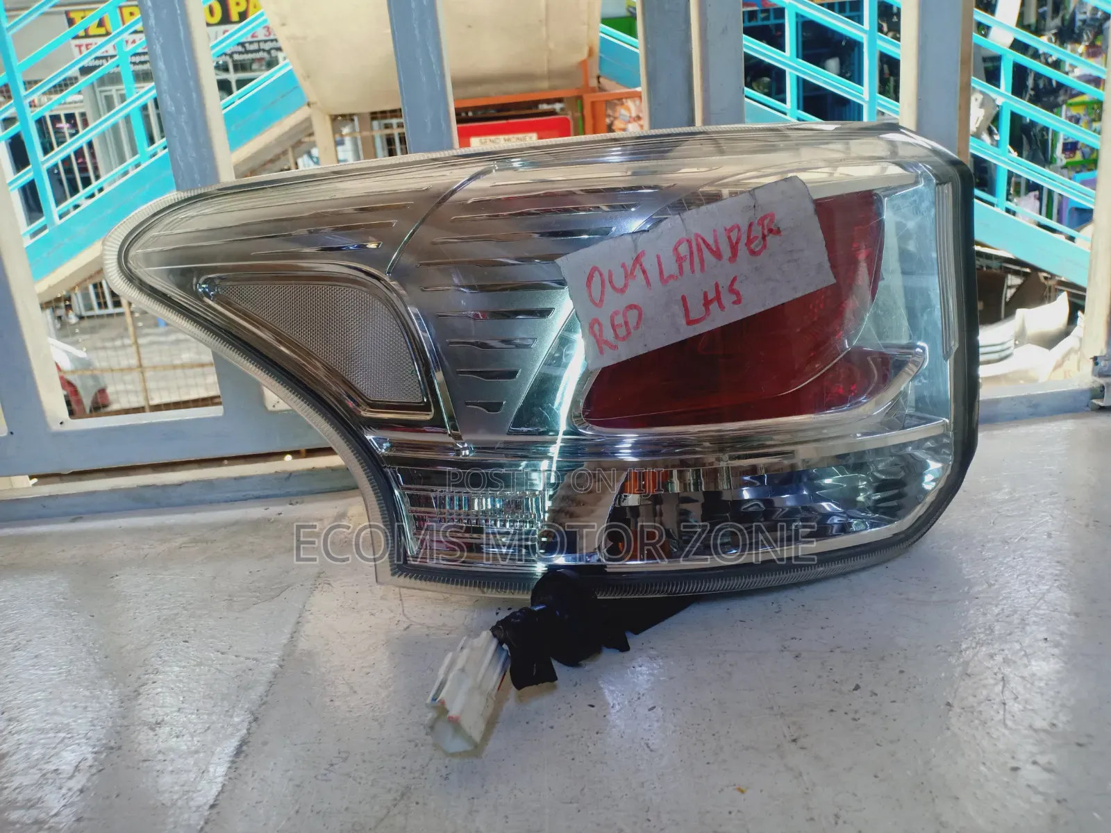 Mitsubishi Outlander 2012 Headlight