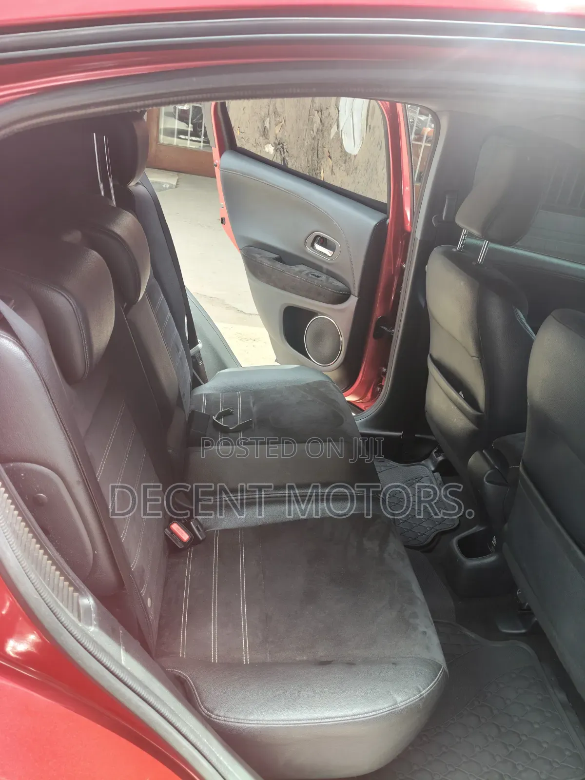 Honda Vezel 2017 Red