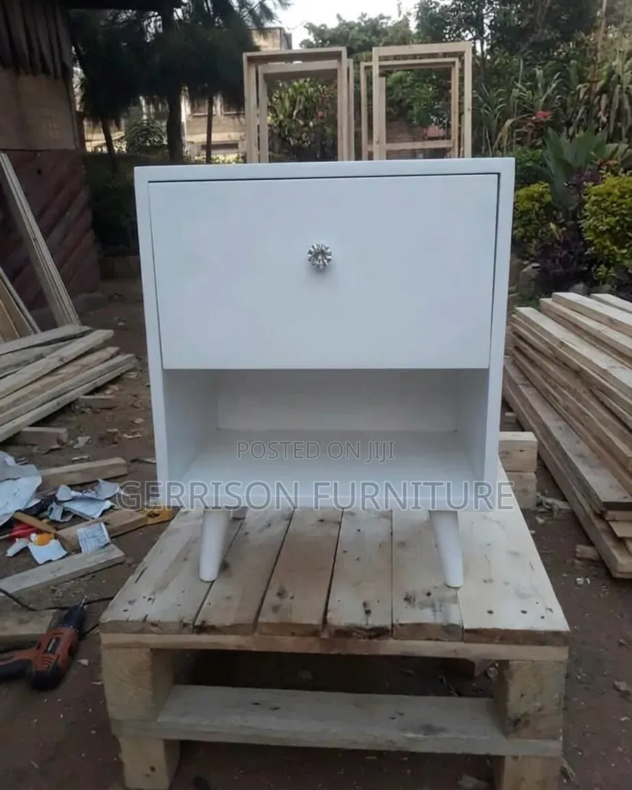 Modern 1-Drawer Bedside Locker With Open Shelf