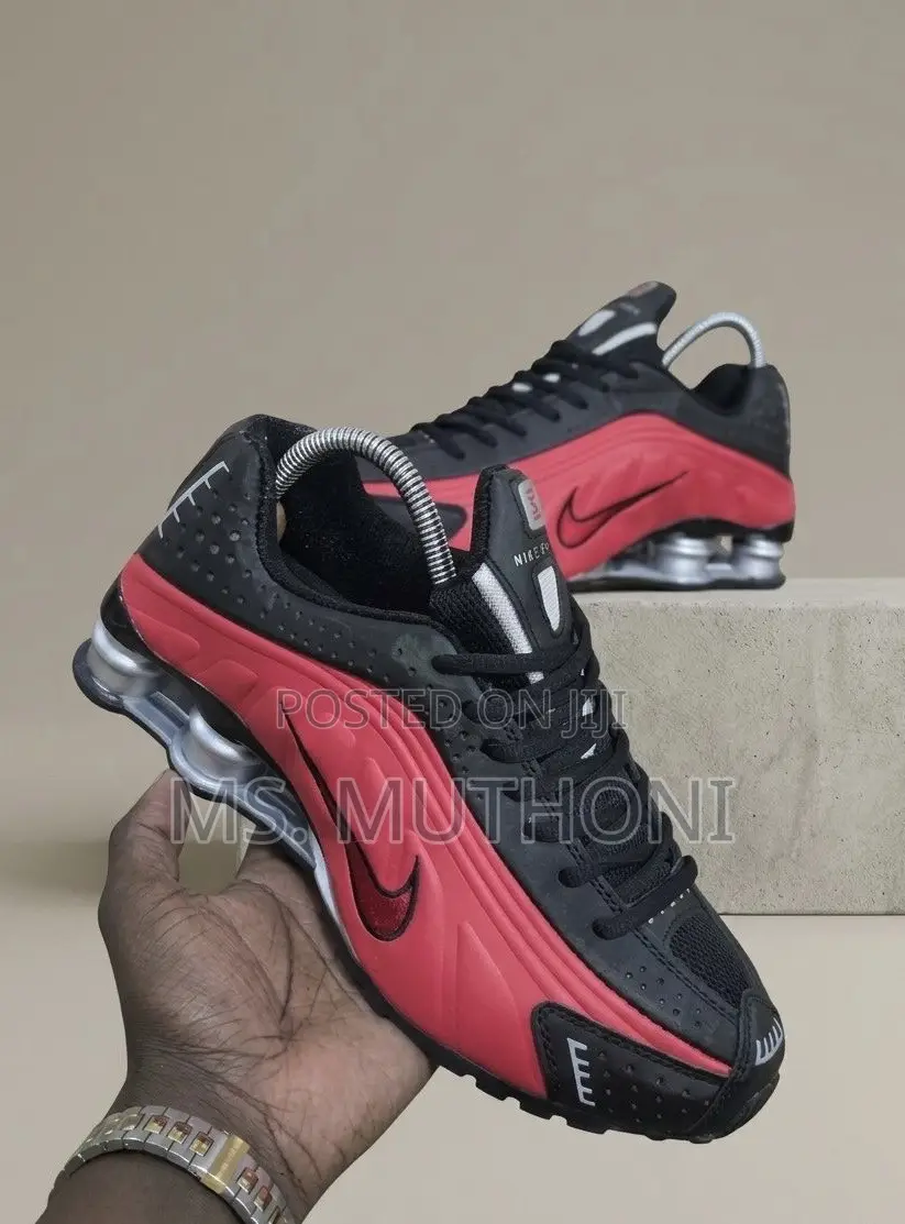 The Nike Shox R4 40-45