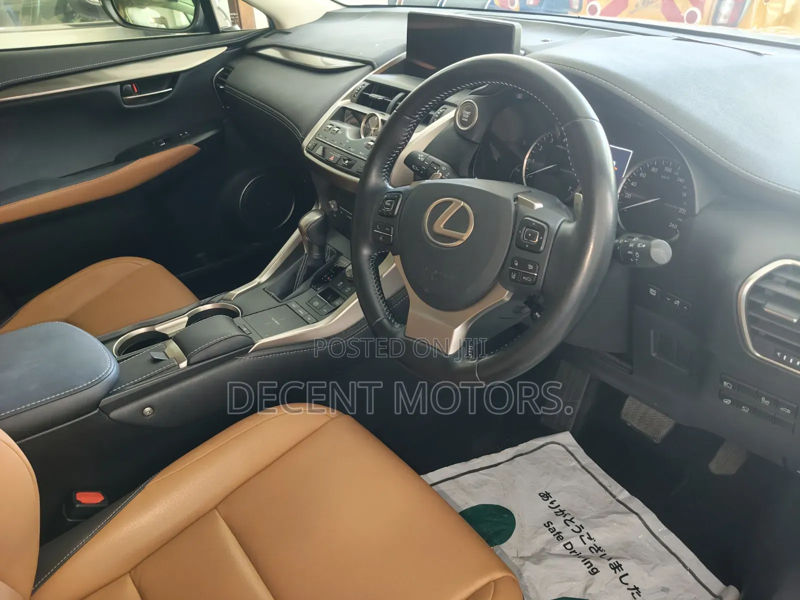 Lexus NX 300 FWD 2019 White