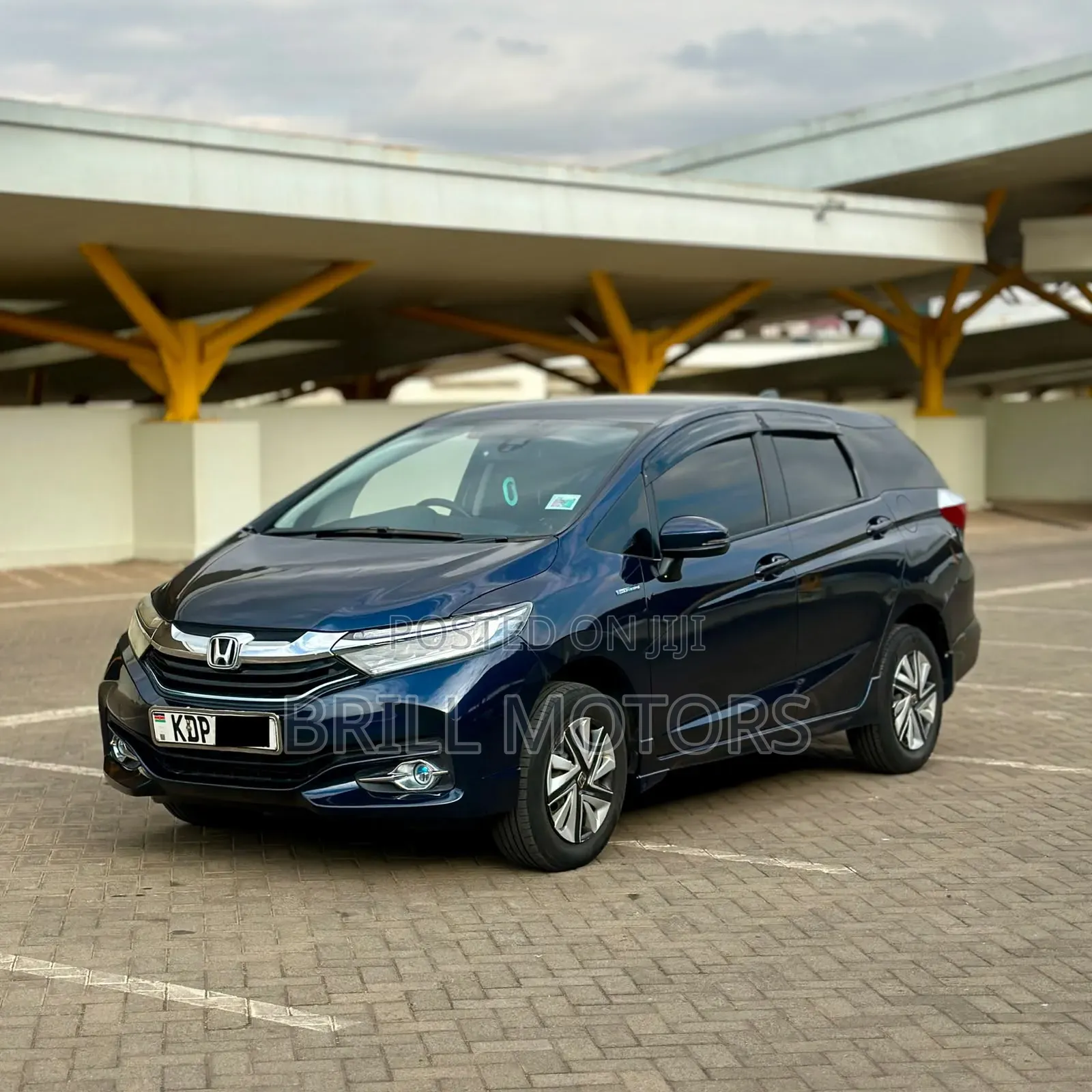 Honda Fit Shuttle 2018 Blue