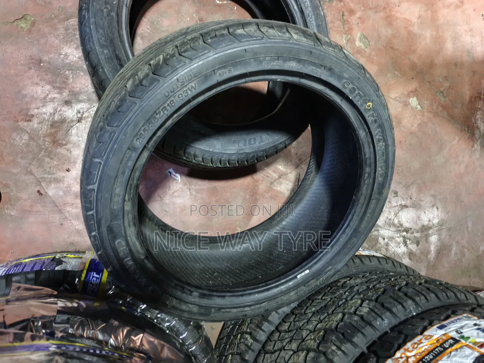 265/35r18 Centara