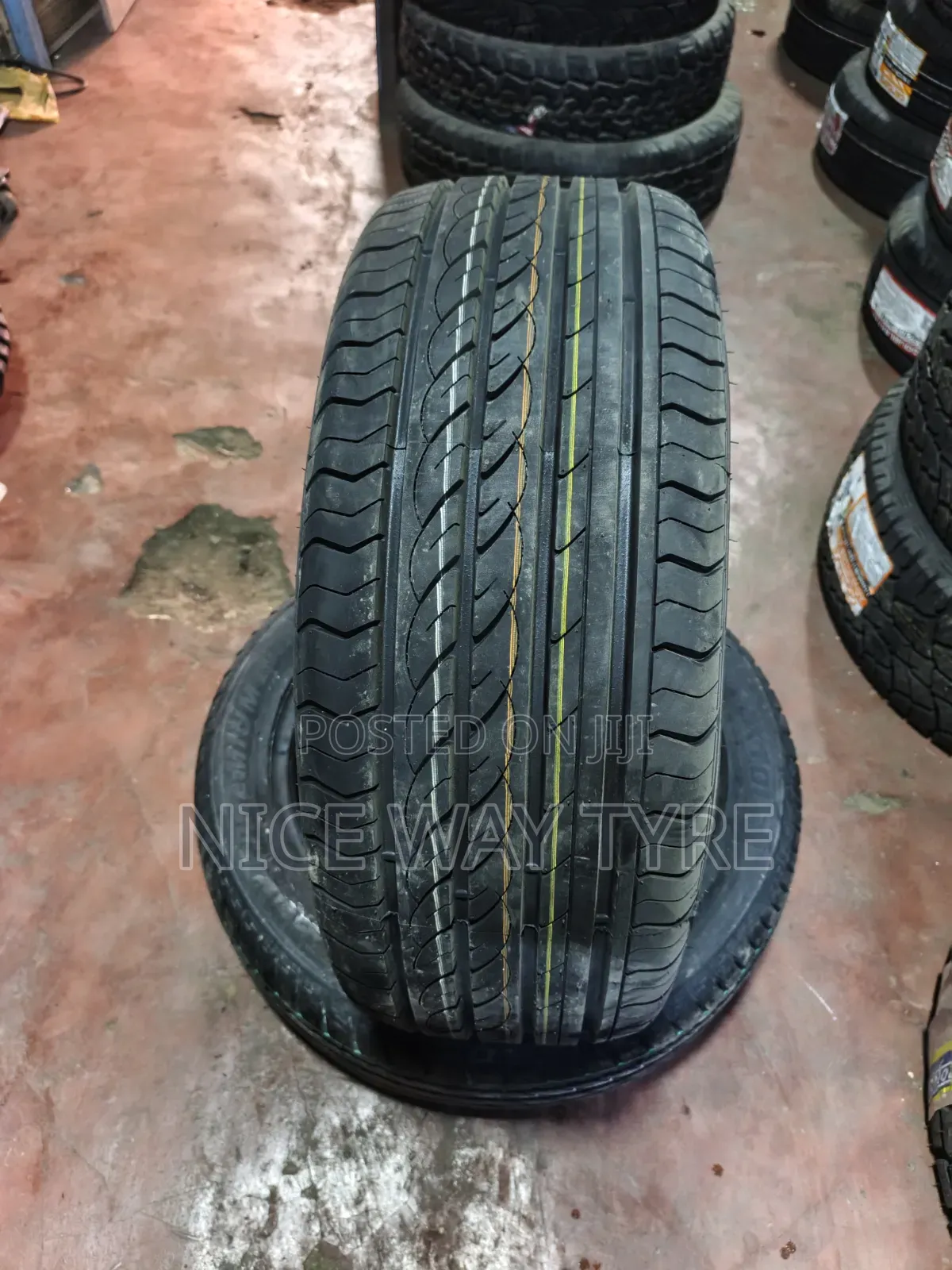 225/45r18 Centara