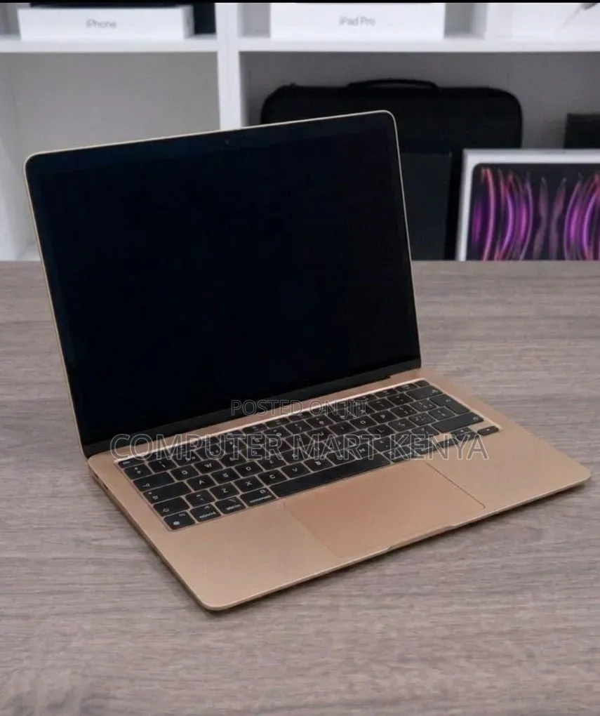 New Laptop Apple MacBook Air 2020 8GB Intel Core i3 SSD 256GB
