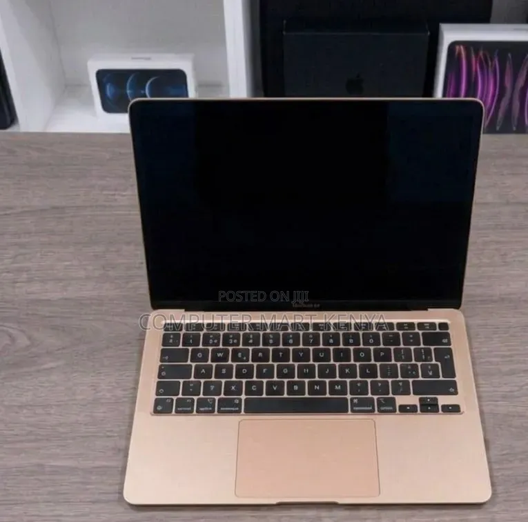 New Laptop Apple MacBook Air 2020 8GB Intel Core i3 SSD 256GB