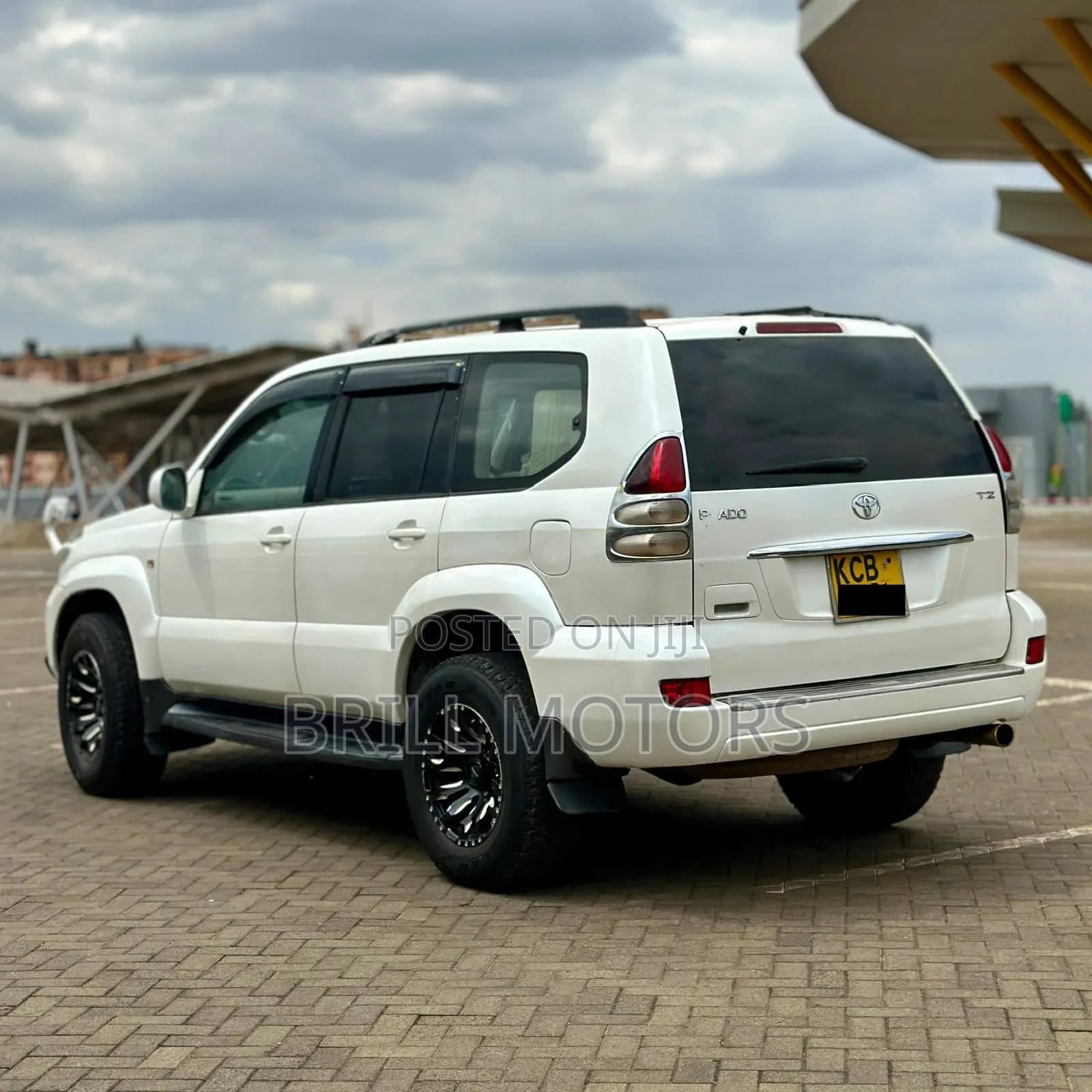 Toyota Land Cruiser Prado 2007 White
