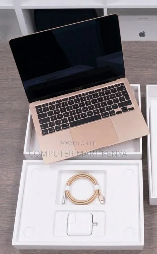 New Laptop Apple MacBook Air 2020 M1 8GB Intel Core i5 SSD 256GB