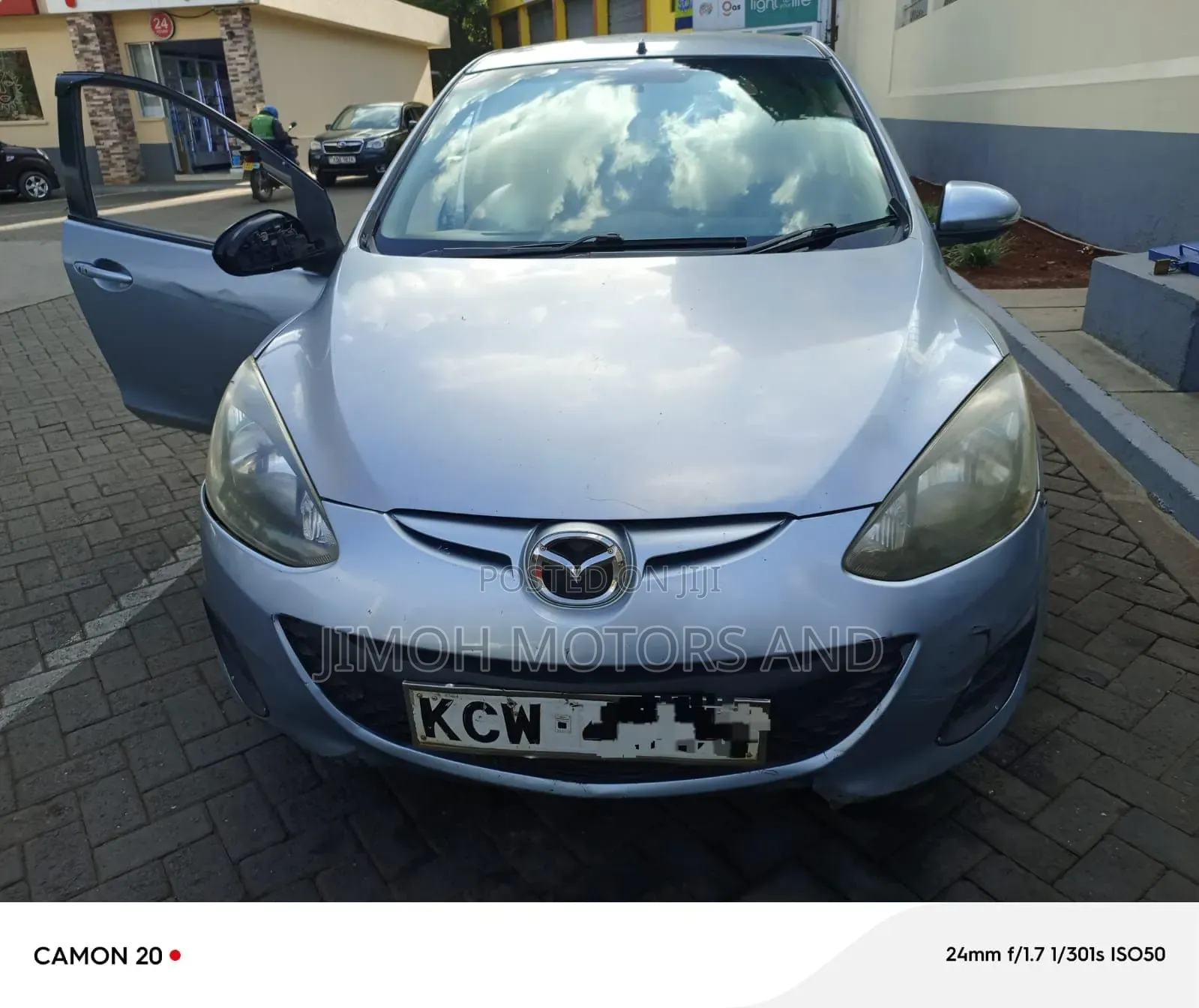 Mazda Demio 2012 Silver