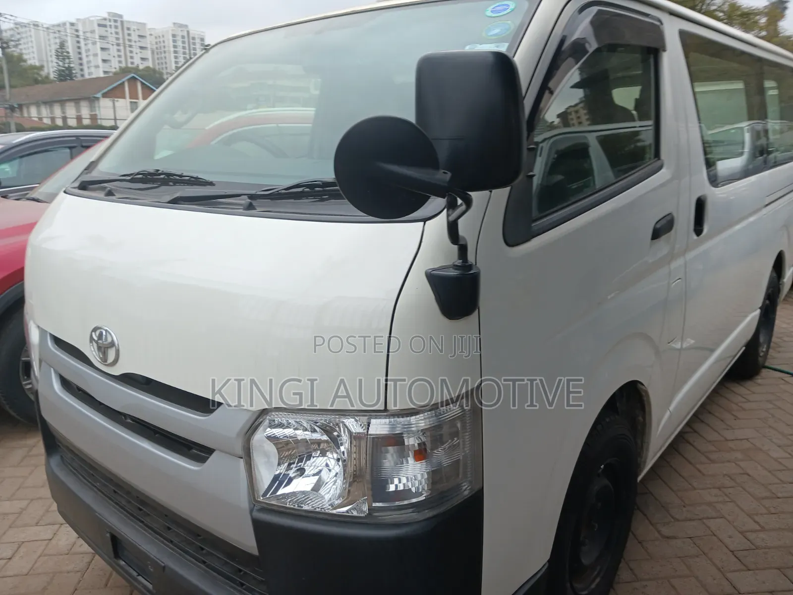 Toyota HiAce 2021 White