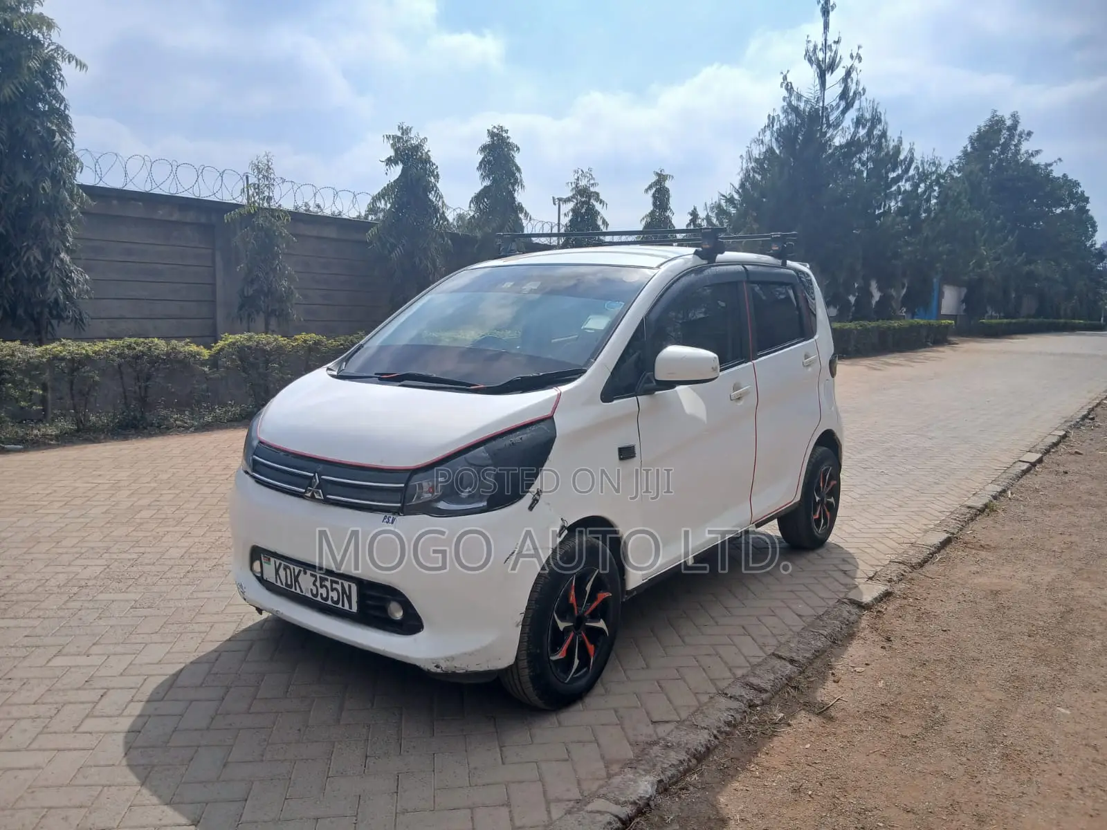 Mitsubishi EK Wagon 2015 White