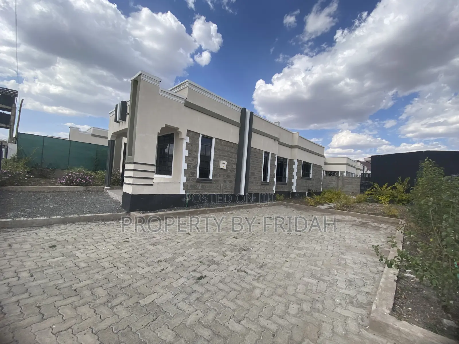3bdrm Bungalow in Kitengela for sale