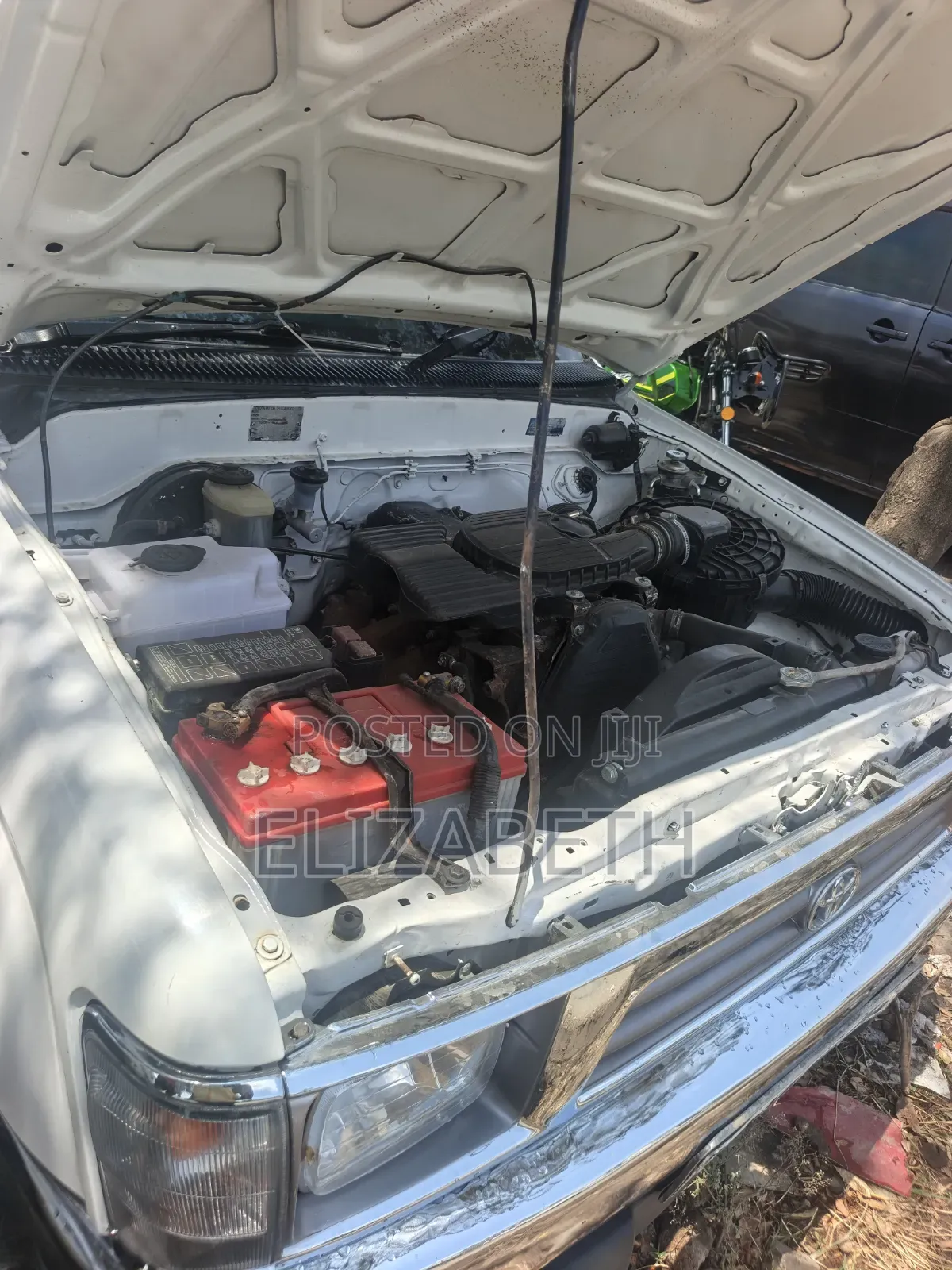 Toyota Hilux 2003 White