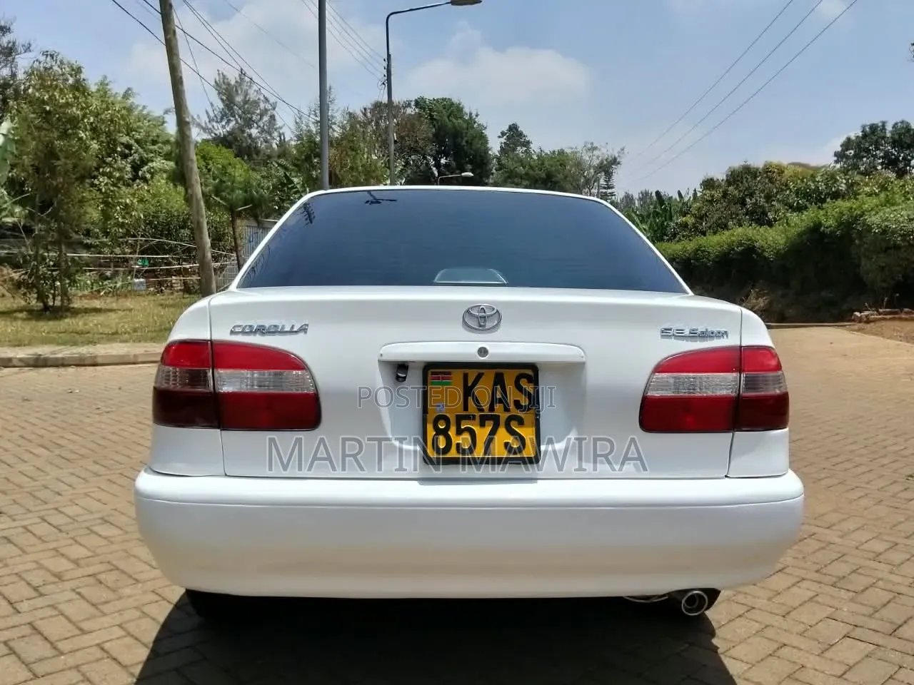 Toyota Corolla 2000 White
