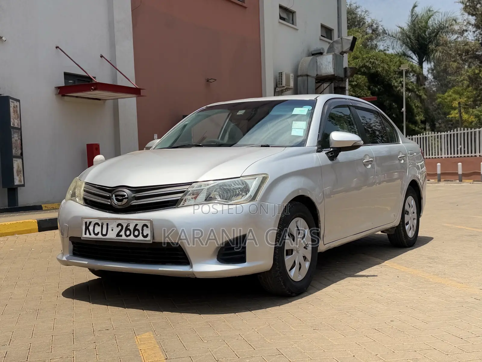 Toyota Axio 1.5 G 2WD 2012 Silver