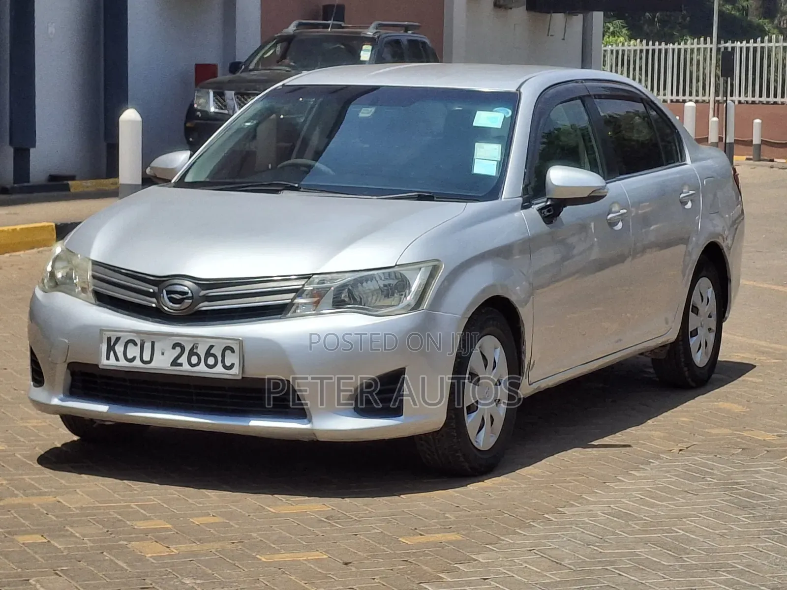Toyota Axio 1.5 G 2WD 2012 Silver