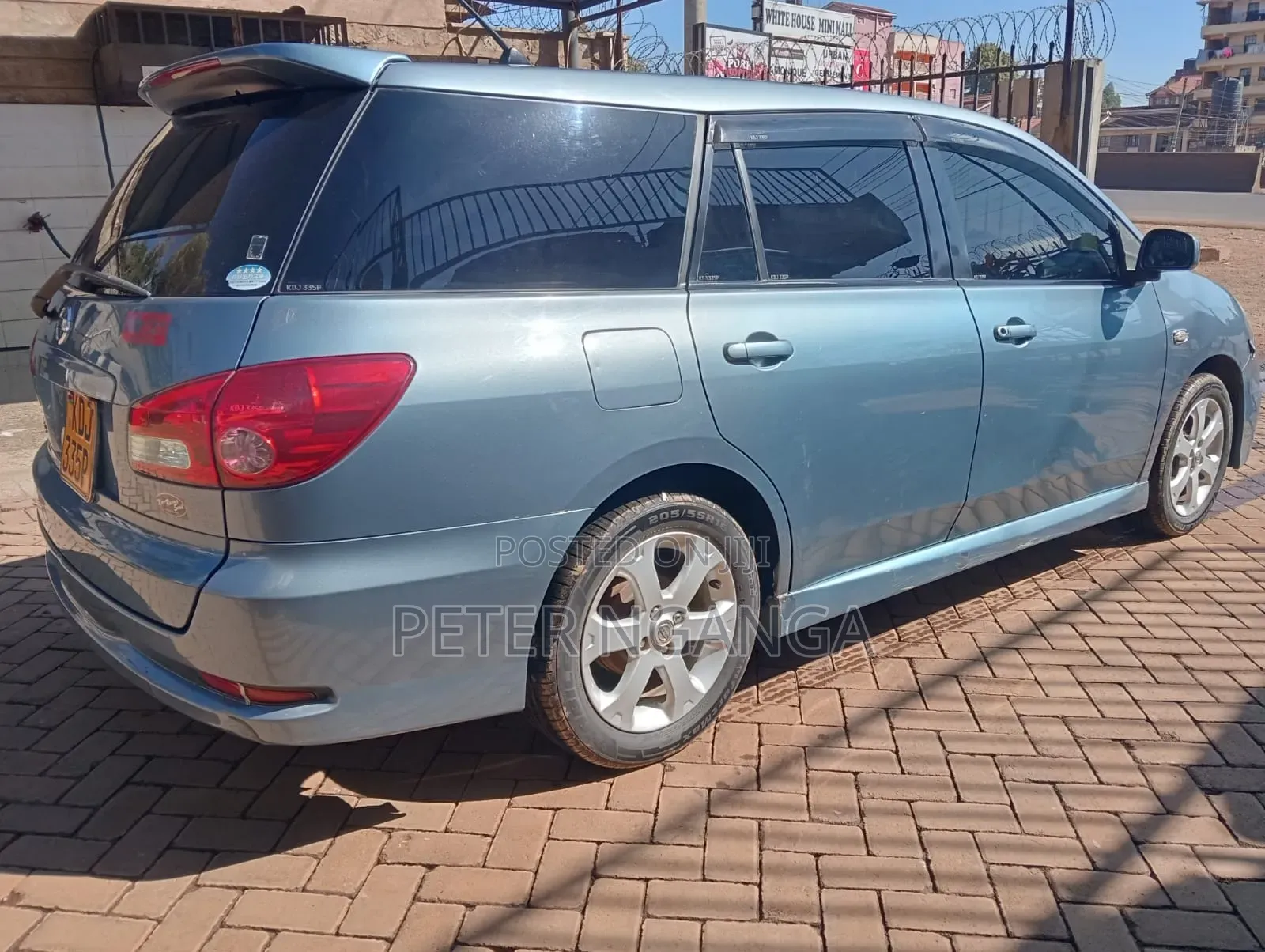 Nissan Wingroad 2015 Blue