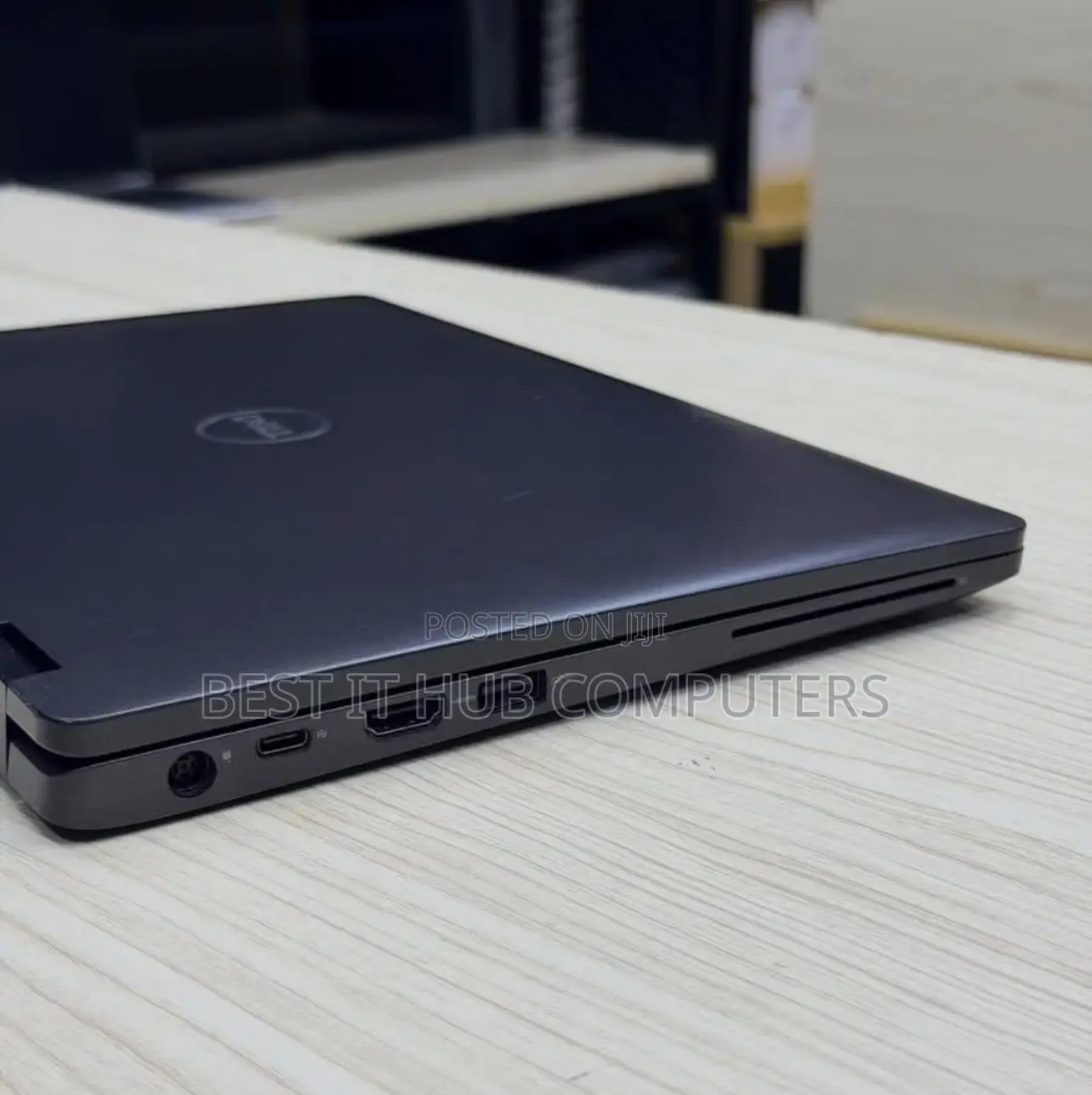 Laptop Dell Latitude 5300 2-in-1 8GB Intel Core i7 SSD 256GB