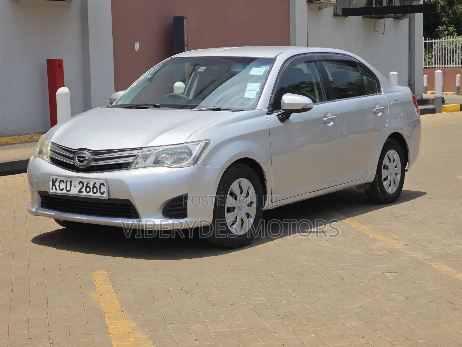 Toyota Axio 2012 Silver