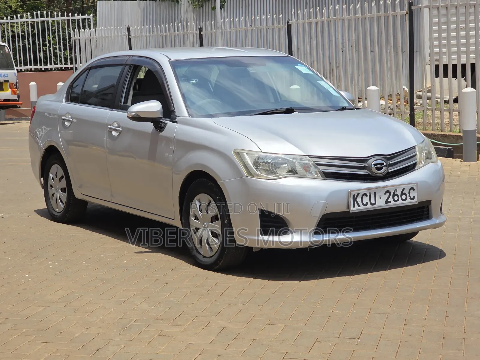 Toyota Axio 2012 Silver