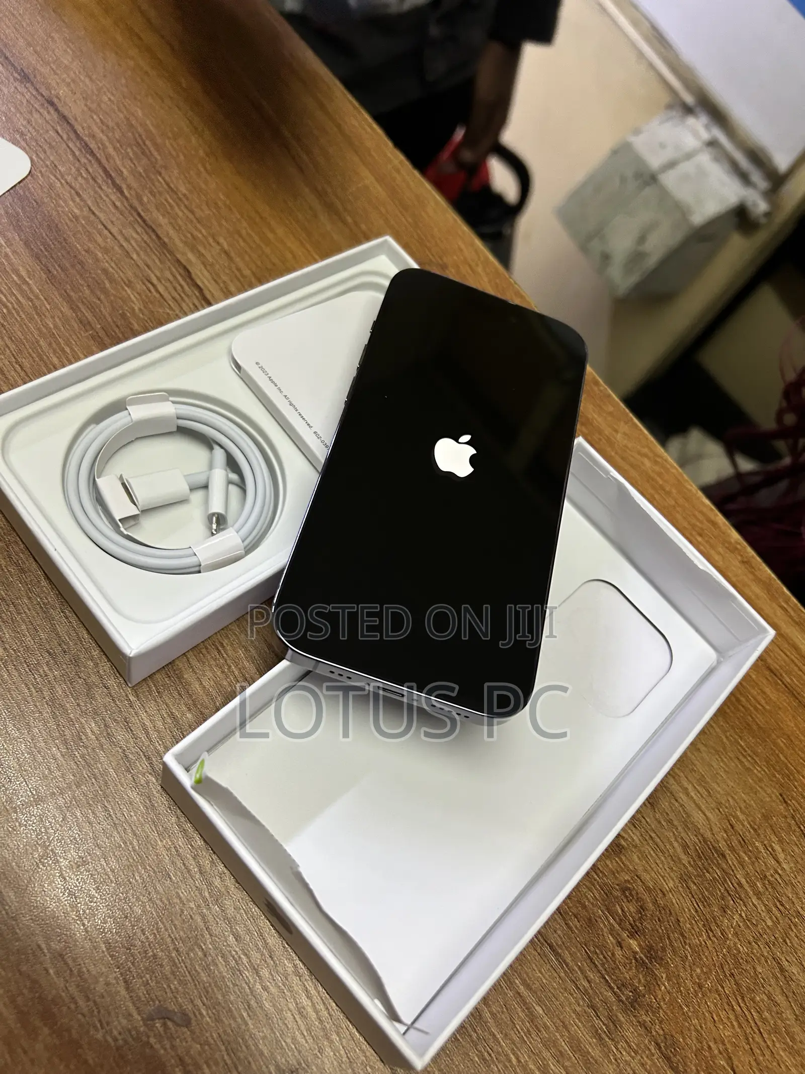 New Apple iPhone 14 Pro 256 GB Purple